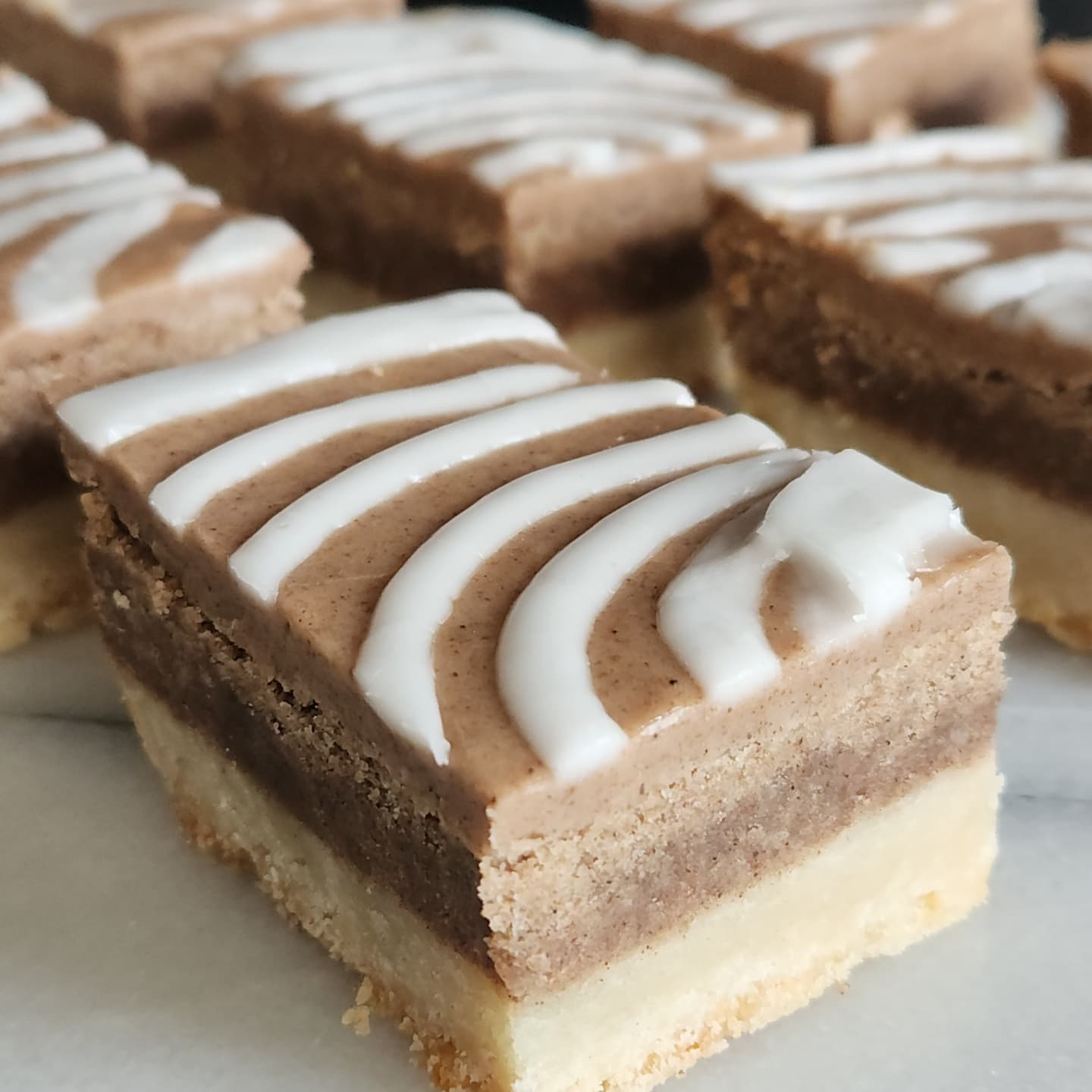 Cinnamon Roll Shortbread